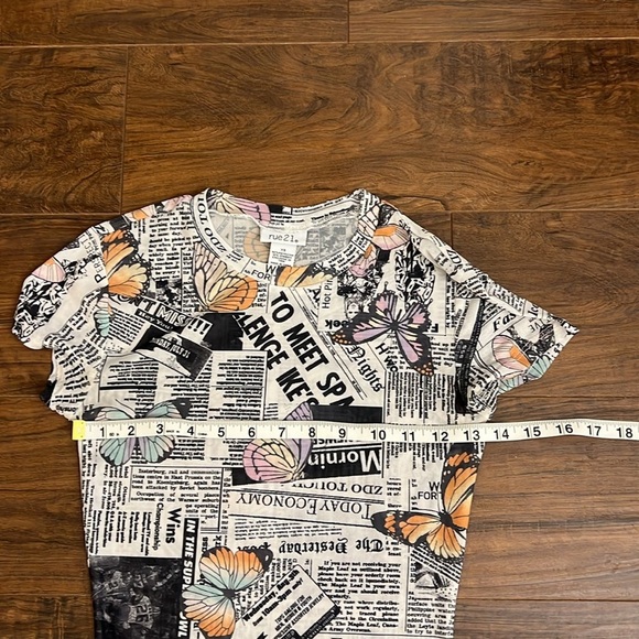 White Black Color Butterfly Newspaper Print Bodysuit by Rue 21, Sz. XS. - Picture 8 of 8